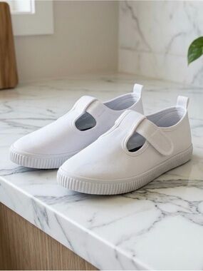Unbranded White Canvas Kids Mary Jane Shoes Size EU 33 / US 1.5-2 - Like New